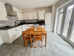 Kitchen- click for photo gallery